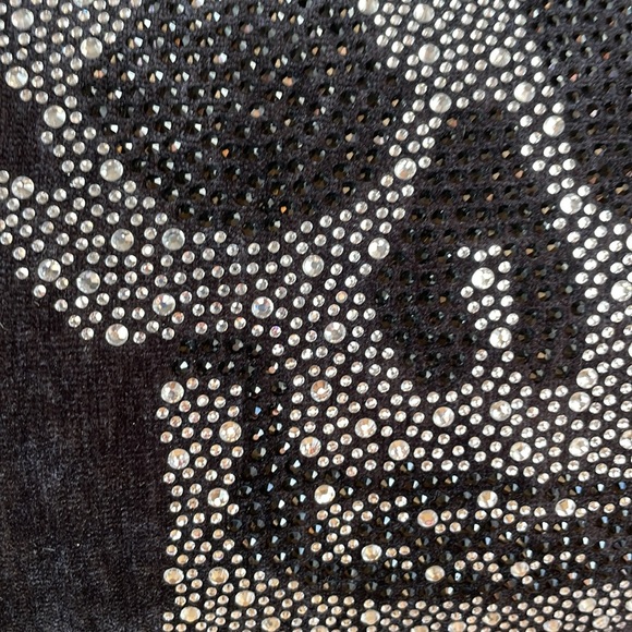 🎉HP🎉💀Gorgeous Skull Accent Pillow 💀Sparkling beaded design! NWT! - Picture 8 of 16